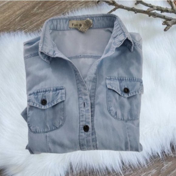 FUN & FLIRT- Light Blue Denim Shirt- Small - Picture 11 of 16